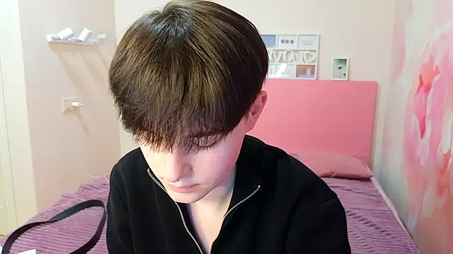 Snapshot of EmiliaYours chatting on February 28, 2025, 4:31 pm EmiliaYours online show from February 28, 2025, 4:31 pm