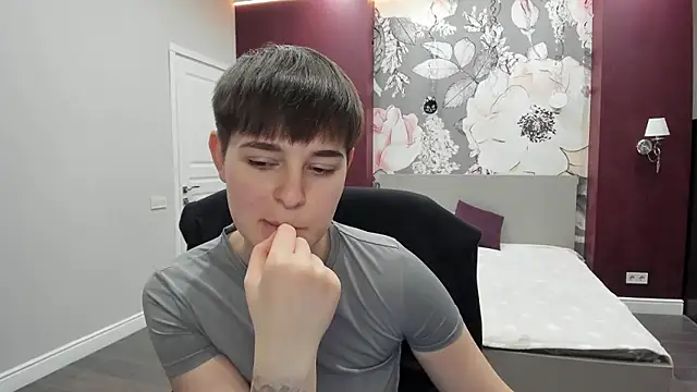 Snapshot of EmiliaYours chatting on January 10, 2026, 3:07 pm EmiliaYours online show from January 10, 2026, 3:07 pm