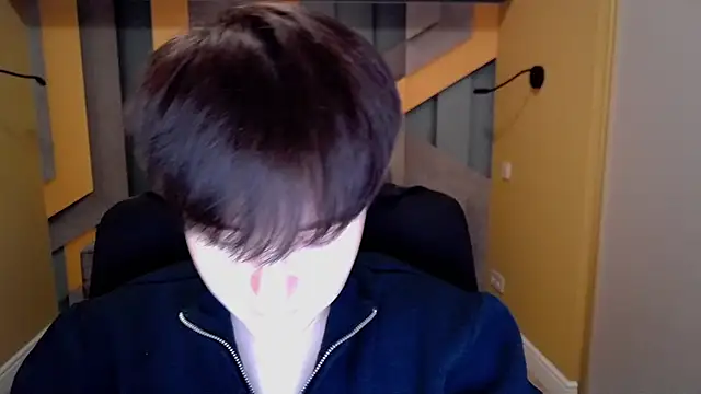 Snapshot of EmiliaYours chatting on March 3, 2025, 1:23 pm EmiliaYours online show from March 3, 2025, 1:23 pm