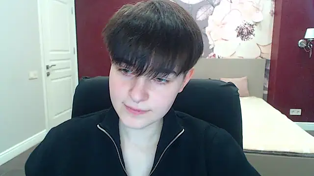 Snapshot of EmiliaYours chatting on March 4, 2025, 1:17 pm EmiliaYours online show from March 4, 2025, 1:17 pm