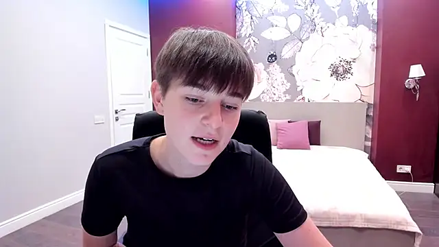 Snapshot of EmiliaYours chatting on September 8, 2025, 3:22 pm EmiliaYours online show from September 8, 2025, 3:22 pm