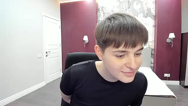 Snapshot of EmiliaYours chatting on January 5, 2026, 5:27 pm EmiliaYours online show from January 5, 2026, 5:27 pm