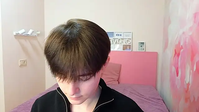 Snapshot of EmiliaYours chatting on February 28, 2025, 1:25 pm EmiliaYours online show from February 28, 2025, 1:25 pm