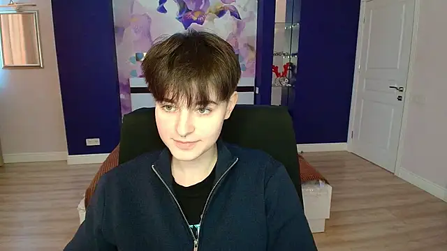 Snapshot of EmiliaYours chatting on February 22, 2025, 1:13 pm EmiliaYours online show from February 22, 2025, 1:13 pm