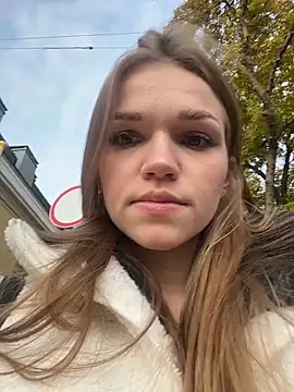 KitteCat online show from October 19, 2025, 1:58 pm