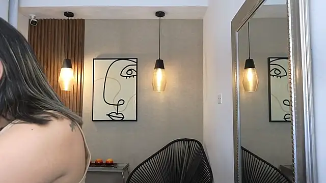 Snapshot of Sharlotte_Milk chatting on November 7, 2025, 11:04 am Sharlotte Milk online show from November 7, 2025, 11:04 am