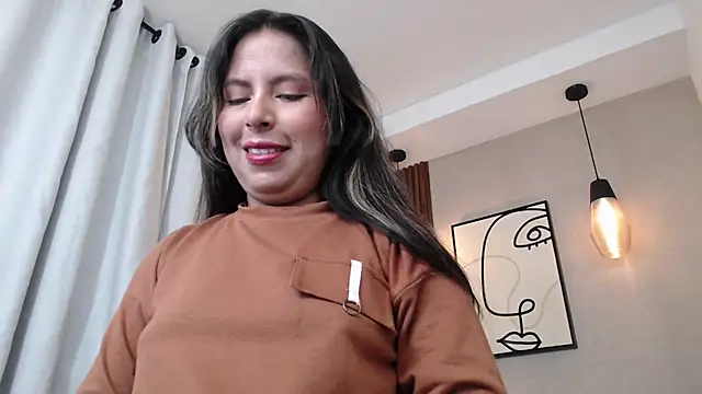 Snapshot of Sharlotte_Milk chatting on October 6, 2025, 11:11 am Sharlotte Milk online show from October 6, 2025, 11:11 am