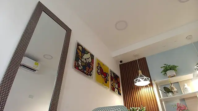 Snapshot of Sharlotte_Milk chatting on December 4, 2025, 6:07 pm Sharlotte Milk online show from December 4, 2025, 6:07 pm