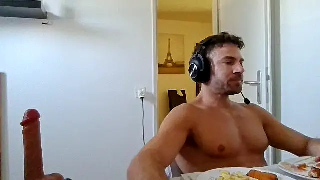 Snapshot of alpha-hunk chatting on May 24, 2026, 2:06 pm alpha-hunk online show from May 24, 2026, 2:06 pm