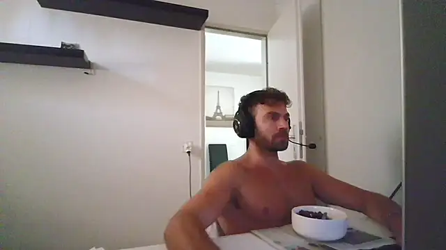 Snapshot of alpha-hunk chatting on July 16, 2026, 2:03 pm alpha-hunk online show from July 16, 2026, 2:03 pm