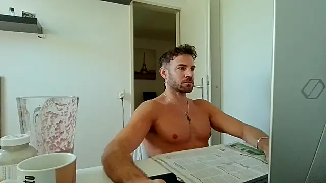 Snapshot of alpha-hunk chatting on May 29, 2026, 8:42 am alpha-hunk online show from May 29, 2026, 8:42 am