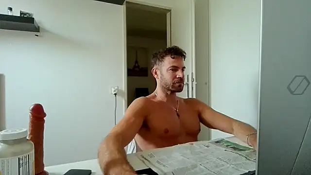 Snapshot of alpha-hunk chatting on May 30, 2026, 9:26 am alpha-hunk online show from May 30, 2026, 9:26 am