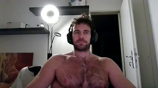 alpha-hunk online show from November 23, 2025, 9:36 pm