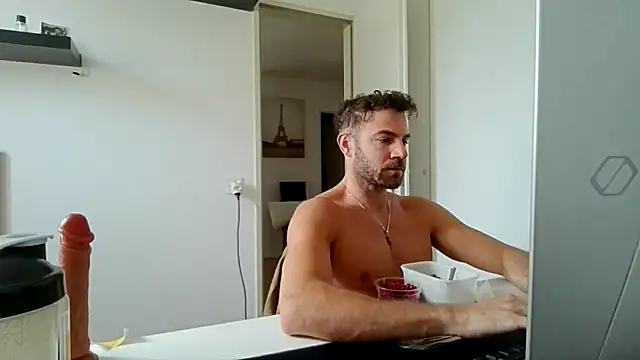 Snapshot of alpha-hunk chatting on May 31, 2026, 8:20 am alpha-hunk online show from May 31, 2026, 8:20 am