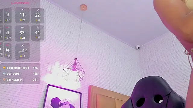 MAYROBERTSS online show from March 22, 2025, 8:40 am