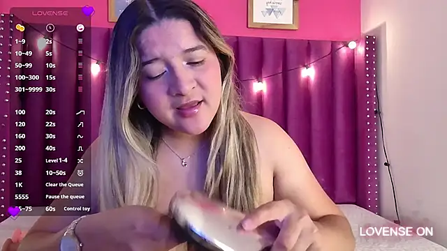 Snapshot of collegepawglovedaddy chatting on March 5, 2025, 8:00 pm collegepawglovedaddy online show from March 5, 2025, 8:00 pm