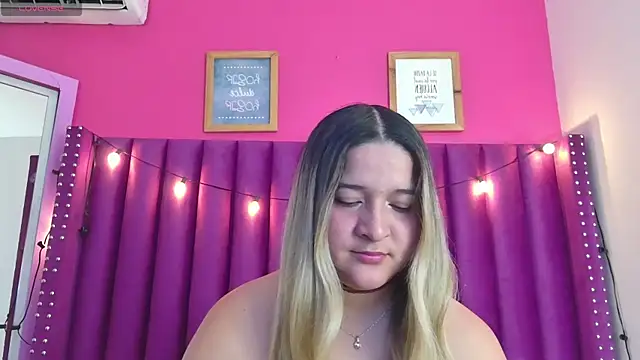 Snapshot of collegepawglovedaddy chatting on March 4, 2025, 7:54 pm collegepawglovedaddy online show from March 4, 2025, 7:54 pm