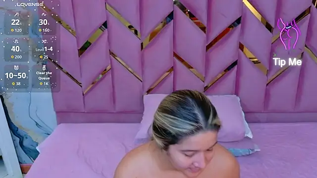 collegepawglovedaddy online show from April 8, 2026, 7:59 pm