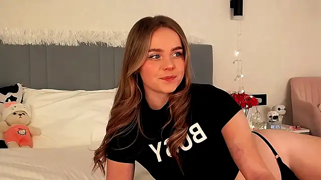 Snapshot of SIlviaBeyt chatting on October 29, 2025, 8:41 pm SIlviaBeyt online show from October 29, 2025, 8:41 pm