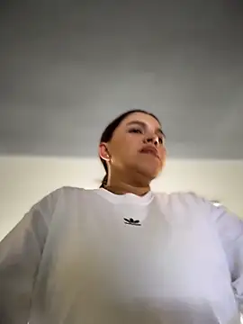 Snapshot of vivicolibri chatting on February 12, 2026, 8:08 pm vivicolibri online show from February 12, 2026, 8:08 pm