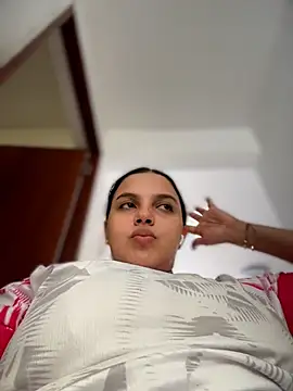 Snapshot of vivicolibri chatting on February 10, 2026, 4:17 pm vivicolibri online show from February 10, 2026, 4:17 pm