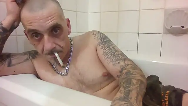 CandiedPompano online show from September 26, 2025, 4:19 am