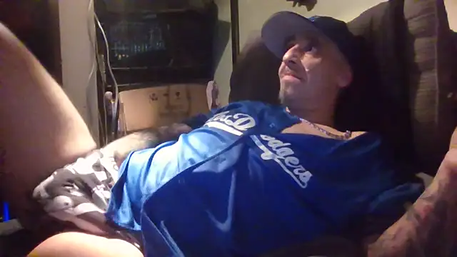 CandiedPompano online show from September 26, 2025, 7:54 pm