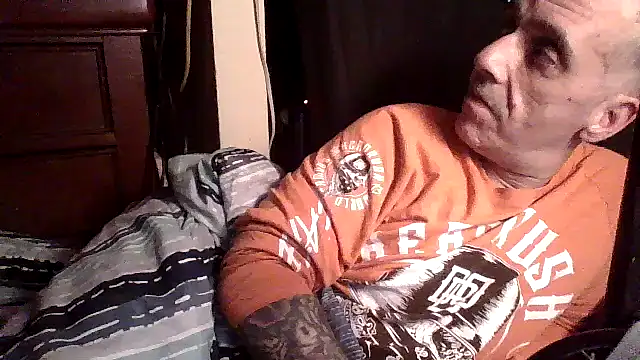 CandiedPompano online show from October 12, 2025, 5:14 pm