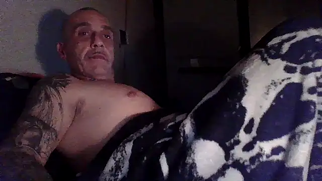 CandiedPompano online show from October 24, 2025, 3:05 am