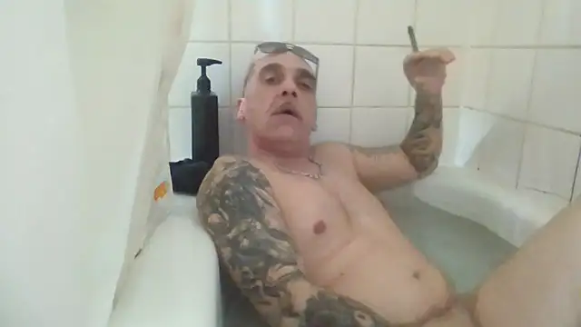 CandiedPompano online show from October 11, 2025, 3:18 am