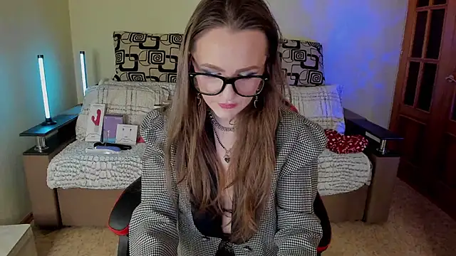 VeronikaVel online show from April 10, 2026, 8:49 pm