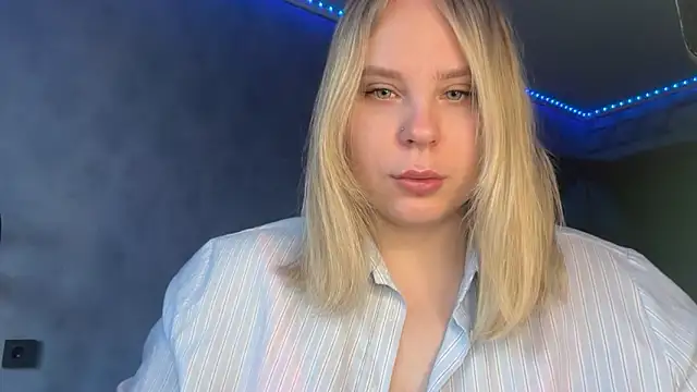 Thalia  Star online show from December 14, 2025, 8:53 am