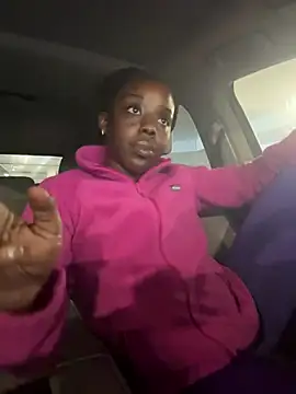 choclatepeaach online show from March 31, 2026, 4:09 pm