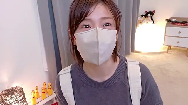 Risa 06 online show from April 19, 2026, 6:36 am