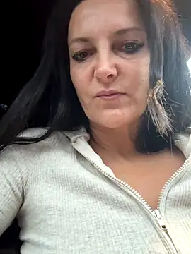 -OLYA- online show from November 20, 2025, 6:58 am