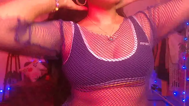 Zonayesha online show from February 10, 2026, 4:44 am