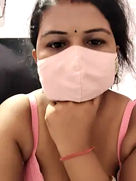 Snapshot of Dr_Chhaya chatting on June 19, 2026, 10:43 am Dr Chhaya online show from June 19, 2026, 10:43 am
