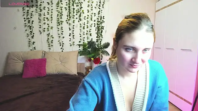 Miss Elsa  online show from December 1, 2025, 2:12 am