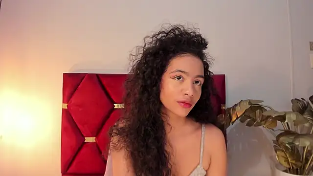 Snapshot of AntonellaHall_ chatting on October 21, 2025, 12:15 pm AntonellaHall online show from October 21, 2025, 12:15 pm