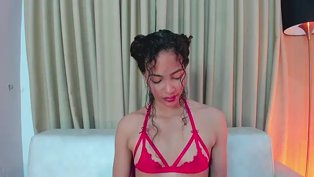 Snapshot of AntonellaHall_ chatting on March 6, 2025, 11:58 am AntonellaHall online show from March 6, 2025, 11:58 am