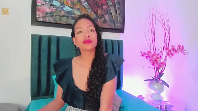 Snapshot of AntonellaHall_ chatting on February 27, 2025, 12:12 pm AntonellaHall online show from February 27, 2025, 12:12 pm