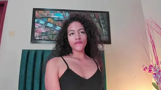 Snapshot of AntonellaHall_ chatting on December 16, 2025, 12:20 pm AntonellaHall online show from December 16, 2025, 12:20 pm