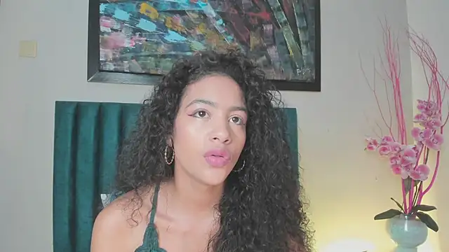 Snapshot of AntonellaHall_ chatting on October 9, 2025, 11:55 am AntonellaHall online show from October 9, 2025, 11:55 am