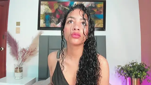 Snapshot of AntonellaHall_ chatting on March 5, 2025, 11:49 am AntonellaHall online show from March 5, 2025, 11:49 am