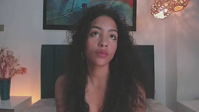 Snapshot of AntonellaHall_ chatting on September 16, 2025, 12:06 pm AntonellaHall online show from September 16, 2025, 12:06 pm