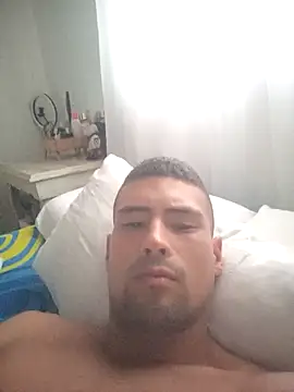 Snapshot of andres599 chatting on December 13, 2024, 9:20 pm andres599 online show from December 13, 2024, 9:20 pm