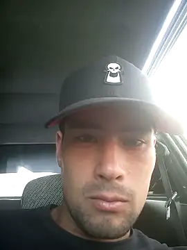 Snapshot of andres599 chatting on December 5, 2024, 9:22 pm andres599 online show from December 5, 2024, 9:22 pm