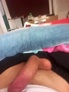 Snapshot of andres599 chatting on December 29, 2024, 8:37 pm andres599 online show from December 29, 2024, 8:37 pm