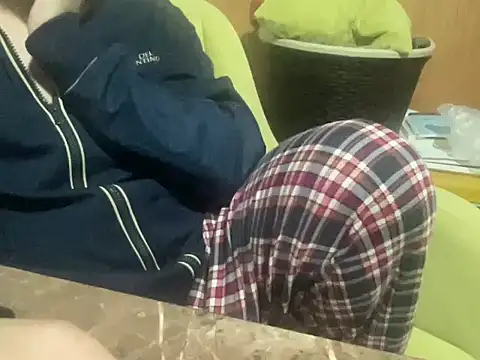 alarasissy online show from April 25, 2026, 9:12 pm