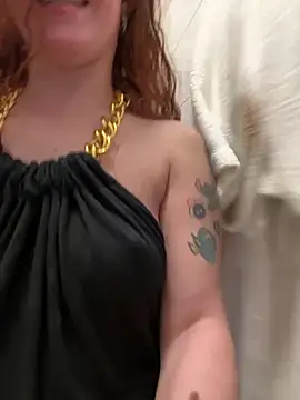 Snapshot of Nala_95 chatting on December 16, 2024, 5:22 pm Nala 95 online show from December 16, 2024, 5:22 pm